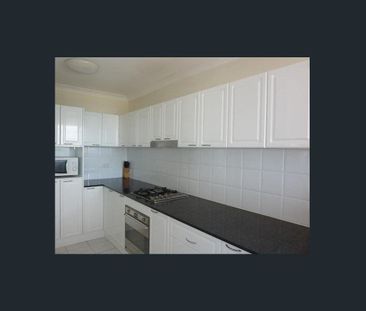 6th floor, north-east corner apartment with harbour-view and parkin... - Photo 4