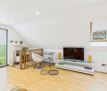 Property to rent - Photo 2