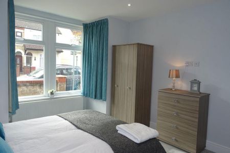 1 bedroom in a house share to rent - Photo 5