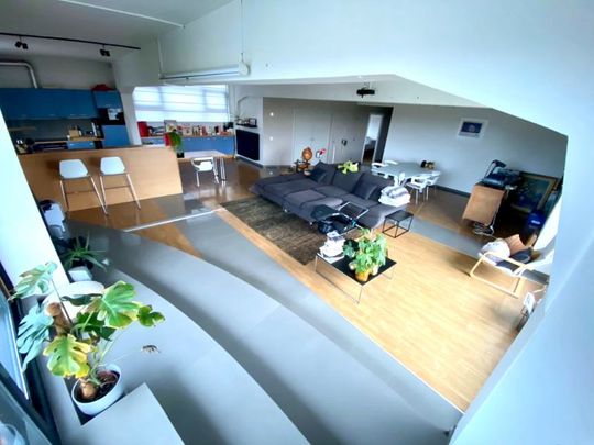 Centraal gelegen loft met prachtig uitzicht op de Leiearm - Foto 1