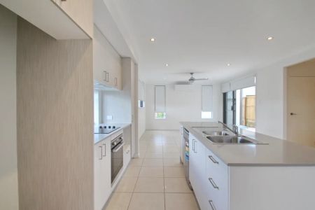 131 Spring Mountain Boulevard, Spring Mountain QLD 4300 - Photo 2