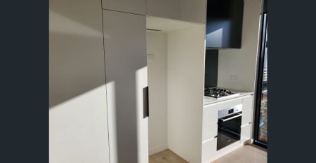 Great Views! Brand New Luxury 1 Bedroom Corner Unit with Car Park - Photo 2