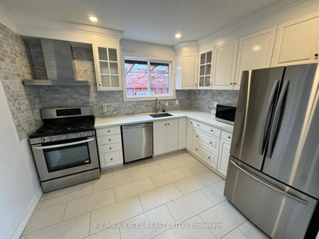 Semi-Detached Home For Lease | E8099870 - Photo 5