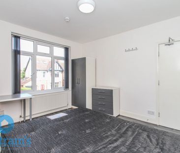 6 bed Semi-Detached House for Rent - Photo 1