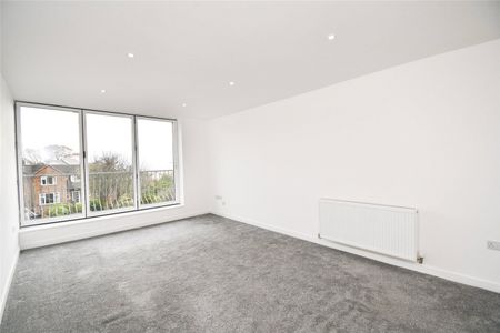 Mount Court, CH60 4RB, Heswall - Photo 2