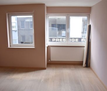 Ruim appartement in het centrum, nabij het station - Photo 2