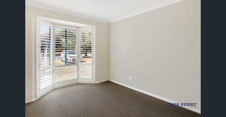 Low-Maintenance Three-Bedroom Home in Eastridge - Photo 3