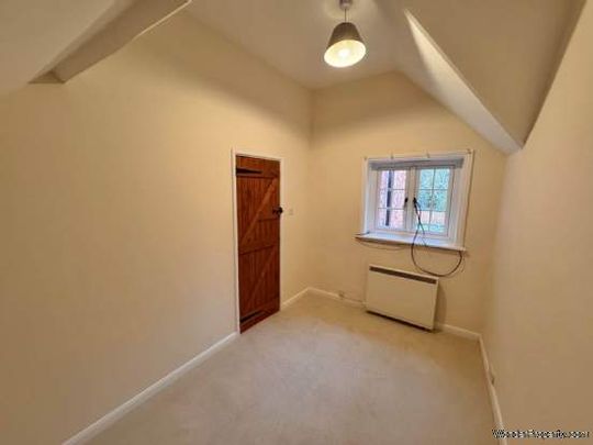 3 bedroom property to rent in Watlington - Photo 1