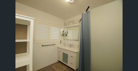 MODERN COASTAL HOME - Photo 2