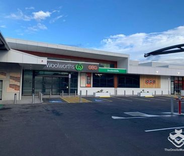 3 BEDROOM TOWNHOUSE - Double Garage, Air Cons, Pets Welcome - Photo 1