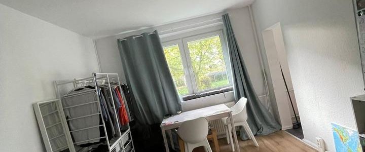 1 Raum Wohnung - THEKLA - Single / Studenten - 26 m² - SAUGÜNSTIG - Foto 1