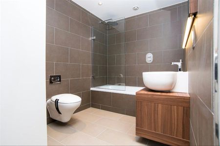 Crawford Building, Whitechapel High Street, London - Photo 5