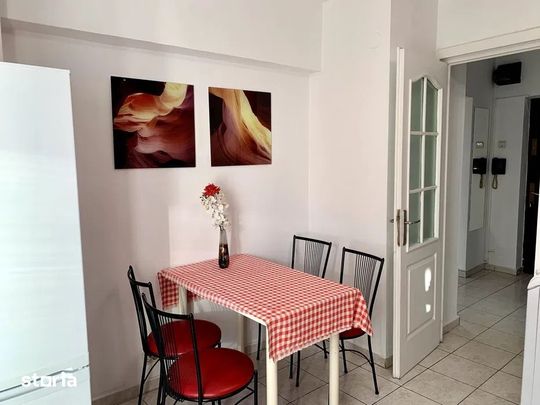 intre piata unirii si timpuri noi pe splaiul unirii camera de comert - Photo 1