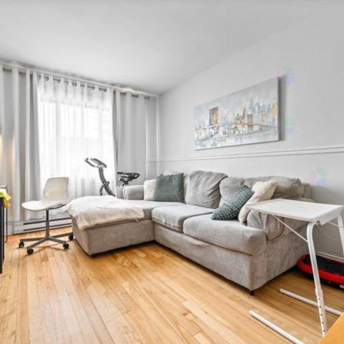 Grand 5 1/2 à louer pour immediatement au 9310 avenue Bruchési à Montréal , Faites -vite! - Photo 1