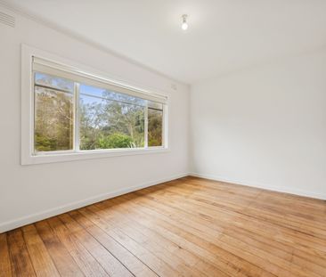 Freshly Updated Weatherboard with Spacious Yard - Photo 2