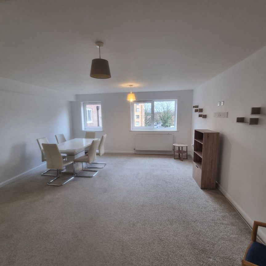 1 Bed Flat, Dudley Street, LU2 - Photo 1