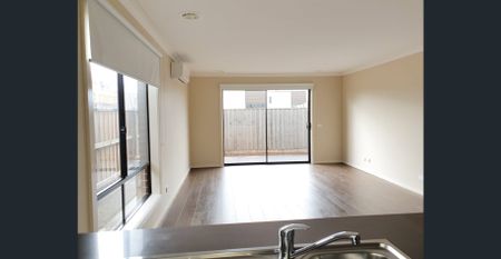 Luxury 4 Bedroom Double Garages House for Rent!! - Photo 5