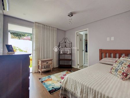 Casa com 4 quartos e 294m² para alugar em Centro, Florianópolis. - Photo 2