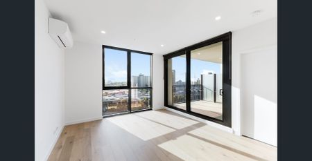 Luxury 2 Bedroom Apartment!! - Photo 2