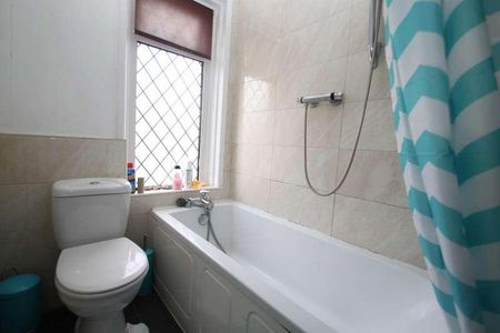 Bedroom Semi Detached House In Winton, BH9 - Photo 5