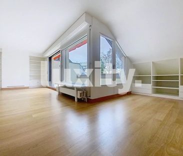 À louer à Coppet – Superbe attique de 4,5 pièces entièrement rénové... - Photo 2