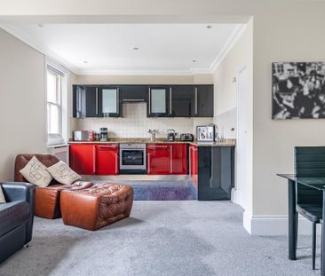 2 bedroom flat to rent - Photo 3