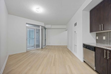For Lease - 352 Front Street Unit# 1211, Toronto, Ontario - Photo 3