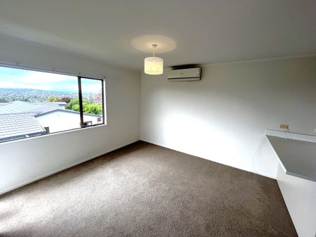 Mcleans Zone - Sea View Vistas Await! - Photo 4