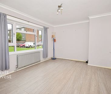 2 bedroom ground flat to rent - Photo 1