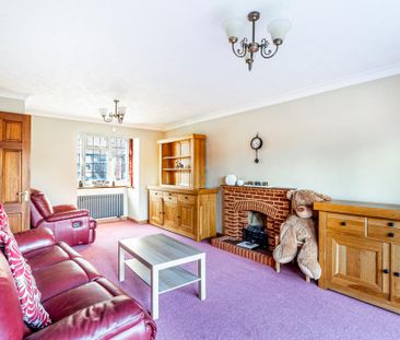 4 bedroom detached house to rent - Photo 2