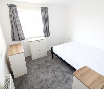 1 bedroom in a house share to rent - Photo 1