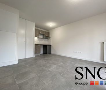 T2 AVEC BALCON ET PARKINGS - Photo 3