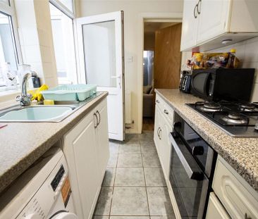 4 bedroom house to rent - Photo 4