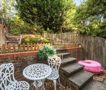2 bedroom end of terrace house to rent - Photo 6