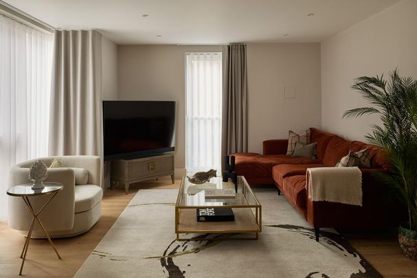 4 bedroom flat to rent - Photo 1