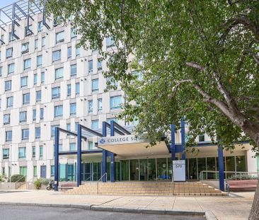 5204/570 Lygon Street, Carlton VIC 3053 - Apartment For Rent | Domain - Photo 2