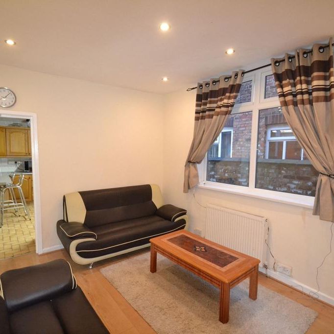 5 bedroom house to rent - Photo 1