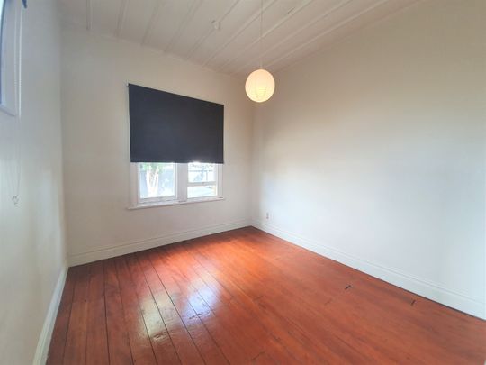 Onehunga - One bedroom unit - Photo 1