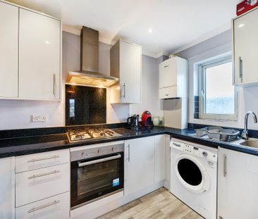 2 bedroom maisonette to rent - Photo 3