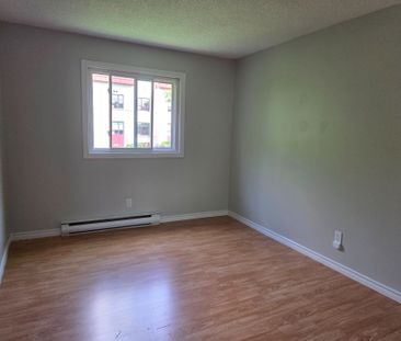 For Lease - 8800 Willoughby Drive Unit# 308, Niagara Falls, Ontario - Photo 1