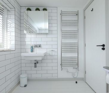 2 bedroom semi-detached house to rent - Photo 5