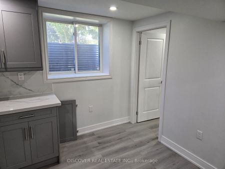 For Lease - 186 Floradale Drive Unit# 1, Mississauga, Ontario - Photo 3