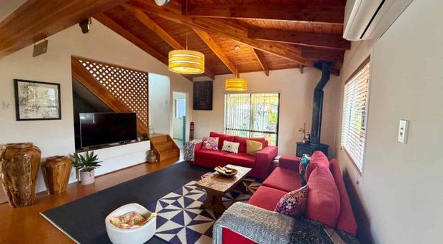 5-Bedroom Family Home in Gleneden - Photo 1