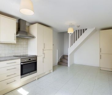 2 bedroom semi-detached house to rent - Photo 3
