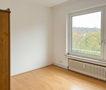 Elegante Wohnung in Top-Lage mit großzügigem Lichteinfall - Photo 3