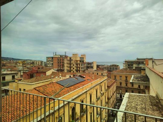 Catania centro, piazza pietro lupo, arredato, 65 mq - Photo 1