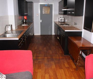 1 bedroom in a house share to rent - Photo 5