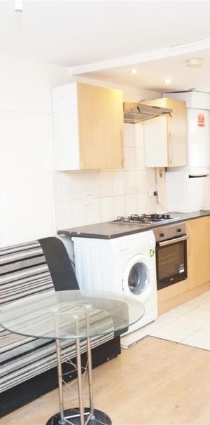 Whitton Road, Hounslow - Photo 1