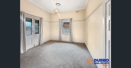 BEAUTIFUL HOME IN CENTRAL - Photo 5