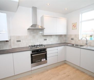 3 bedroom maisonette to rent - Photo 6